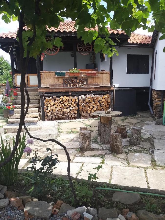 Събевата Къща Hotel Sinio Burdo ภายนอก รูปภาพ