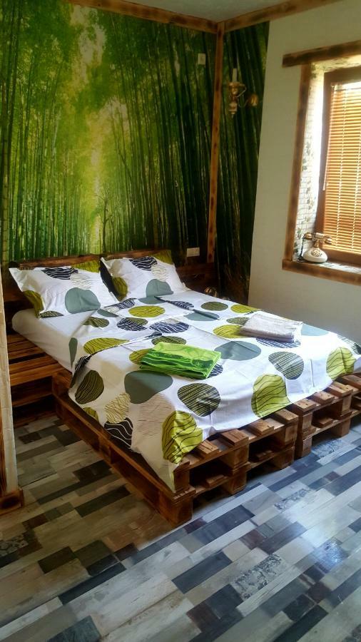 Събевата Къща Hotel Sinio Burdo ภายนอก รูปภาพ